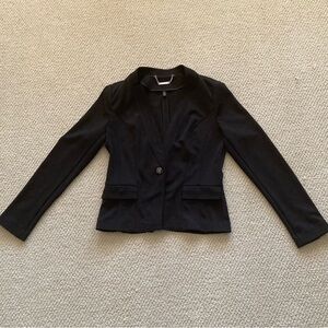 White House Black Market Black Blazer Size 6 Contour Seams Fitted Like New